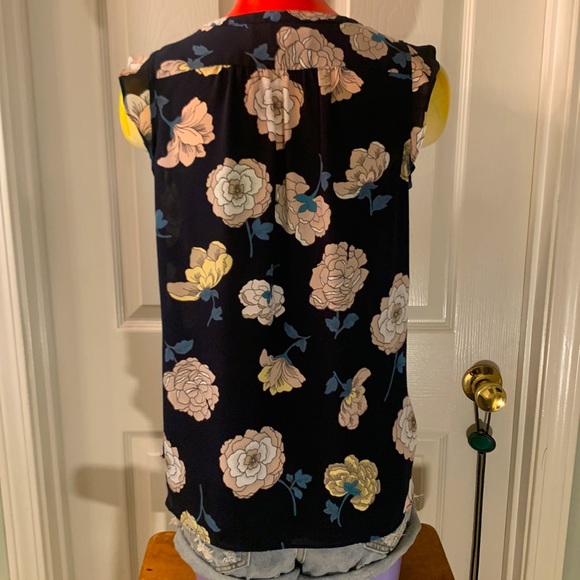 LOFT Floral Blouse Top - Picture 4 of 11
